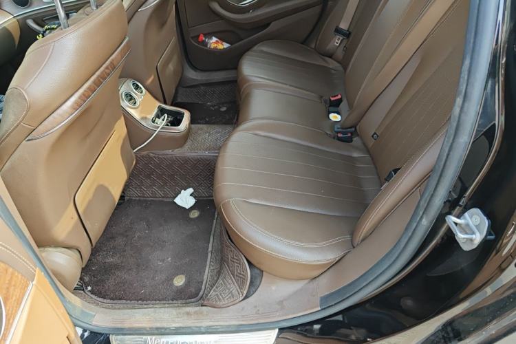 Used Mercedes-Benz E-Class 2022 Revised Version E 300 L Fashion Edition Left Rear Seat