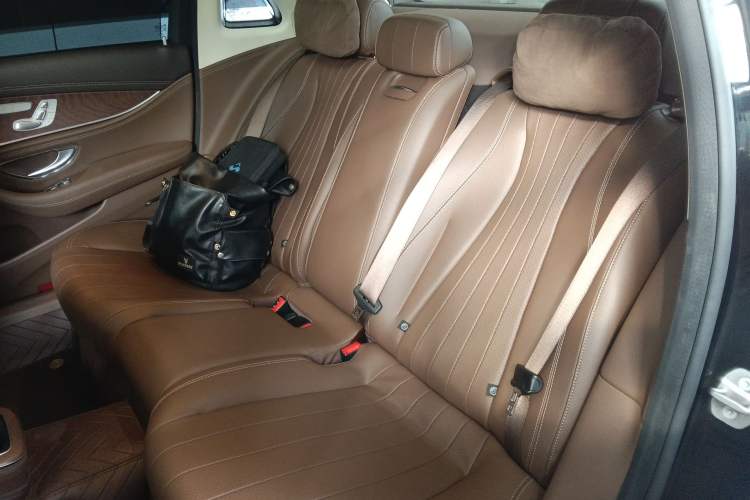 Used Mercedes-Benz E-Class 2022 Second Facelift E 300 L Luxury Edition Left Rear Seat