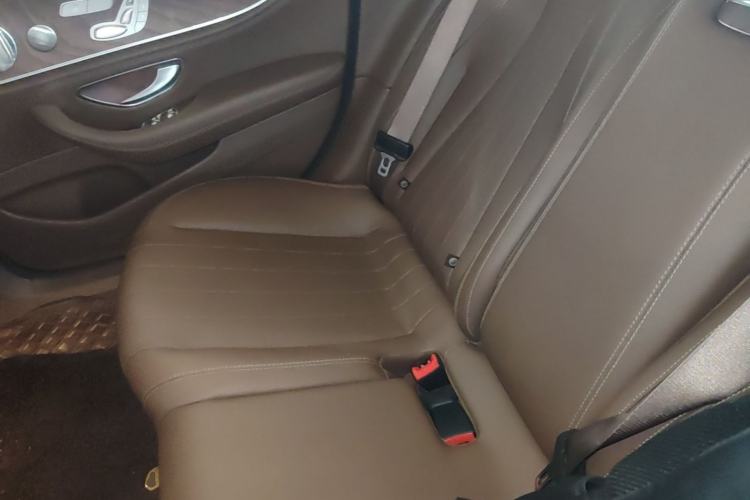 Used Mercedes-Benz E-Class 2022 Second Facelift E 300 L Luxury Edition Left Rear Seat