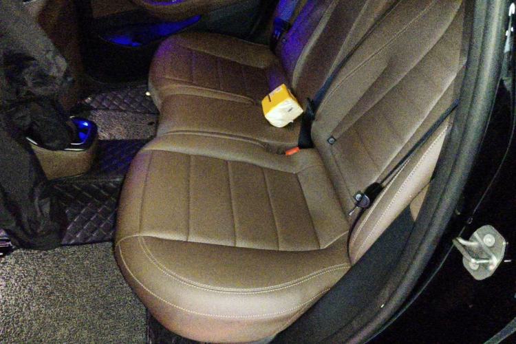 Used Mercedes-Benz E-Class 2022 Revised E 300 L Sport Luxury Edition Left Rear Seat