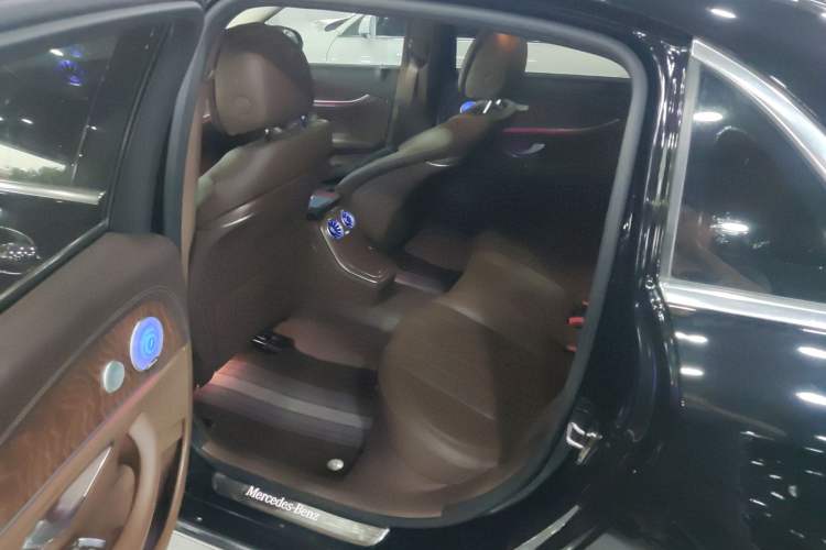 Used Mercedes-Benz E-Class 2022 Second Facelift E 300 L Fashion Edition Left Rear Seat