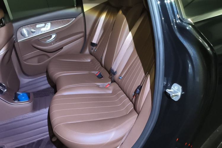 Used Mercedes-Benz E-Class 2022 Second Facelift E 300 L Luxury Edition Left Rear Seat