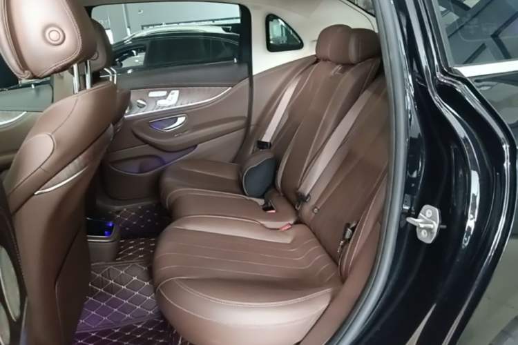 Used Mercedes-Benz E-Class 2022 Revised Version E 300 L Luxury Edition Left Rear Seat
