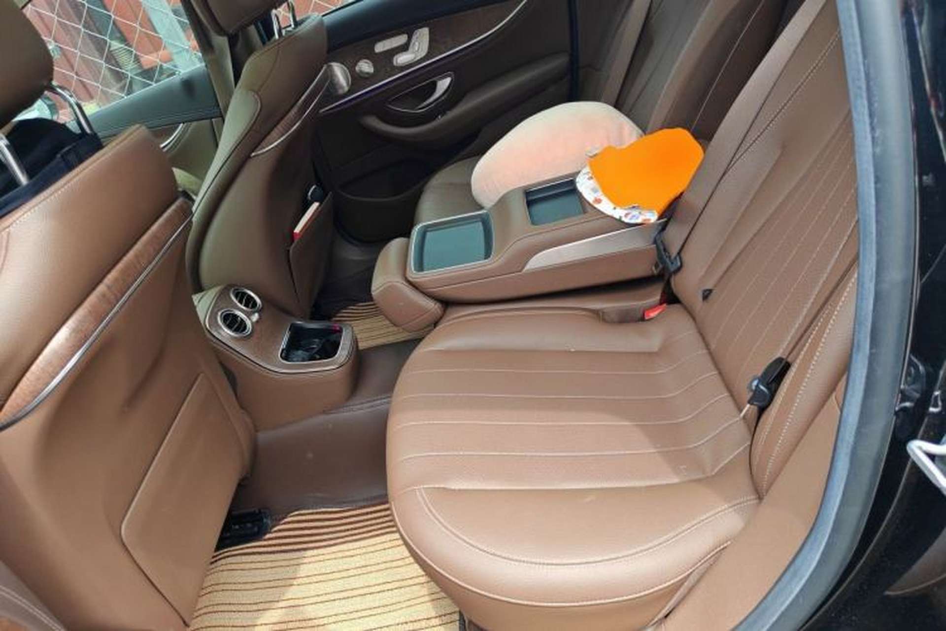 Used Mercedes-Benz E-Class 2022 Revised Version E 300 L Luxury Edition Left Rear Seat