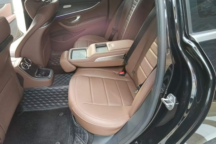 Used Mercedes-Benz E-Class 2022 Revised E 300 L Sporty and Stylish Edition Left Rear Seat