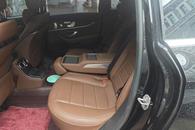 Used Mercedes-Benz E-Class 2022 Revised Version E 300 L Sport Luxury Edition Left Rear Seat