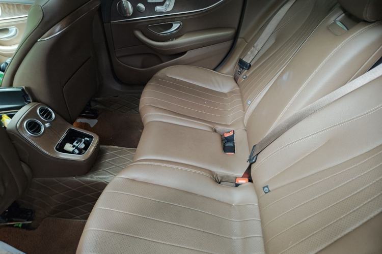 Used Mercedes-Benz E-Class 2022 Revised Version E 300 L Luxury Edition Left Rear Seat