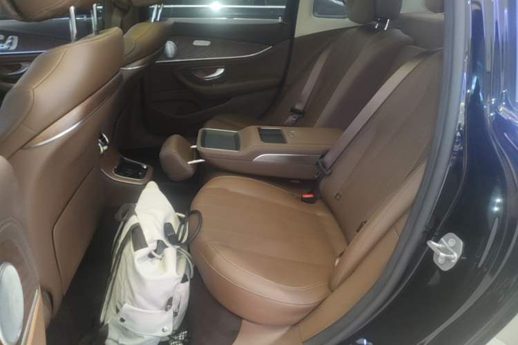Used Mercedes-Benz E-Class 2022 Revised Version E 300 L Fashion Edition Left Rear Seat