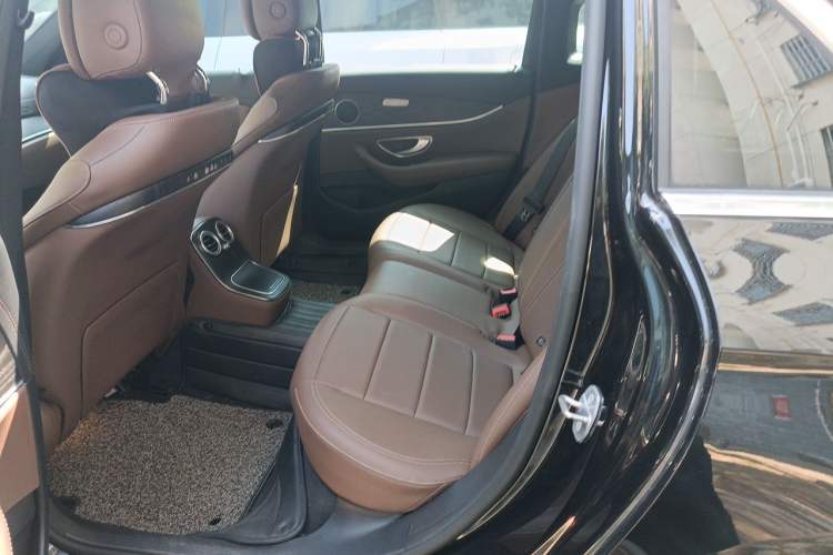 Used Mercedes-Benz E-Class 2022 Revised E 300 L Sporty and Stylish Edition Left Rear Seat