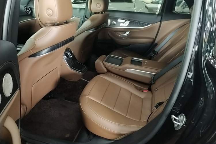 Used Mercedes-Benz E-Class 2022 Revised E 300 L Sport Luxury Edition Left Rear Seat