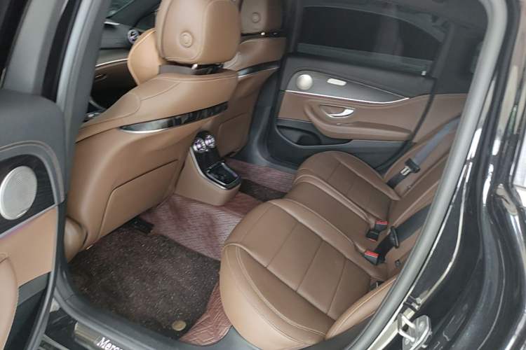 Used Mercedes-Benz E-Class 2022 Second Facelift E 300 L Sporty and Stylish Edition Left Rear Seat