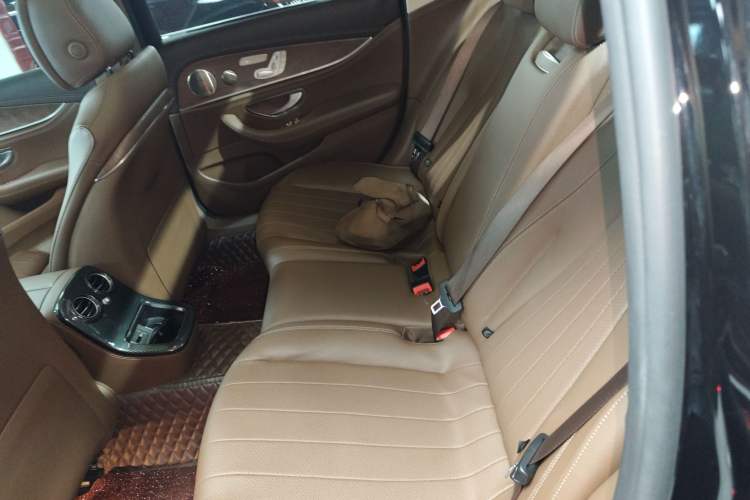 Used Mercedes-Benz E-Class 2022 Second Facelift E 300 L Luxury Edition Left Rear Seat
