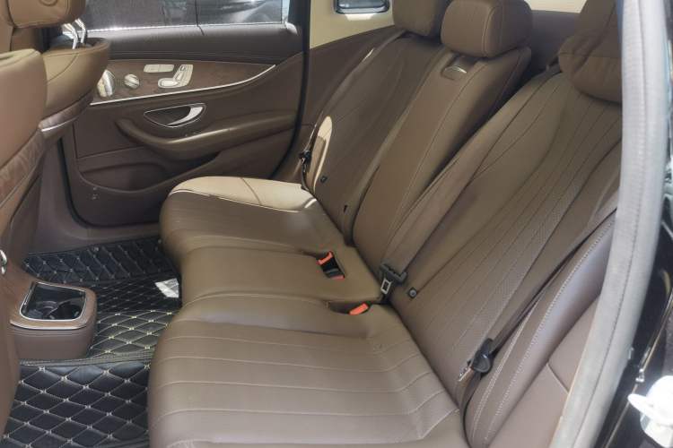 Used Mercedes-Benz E-Class 2022 Updated E 300 L Luxury Edition Left Rear Seat