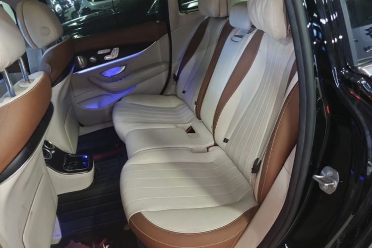 Used Mercedes-Benz E-Class 2022 Second Facelift E 300 L Luxury Edition Left Rear Seat