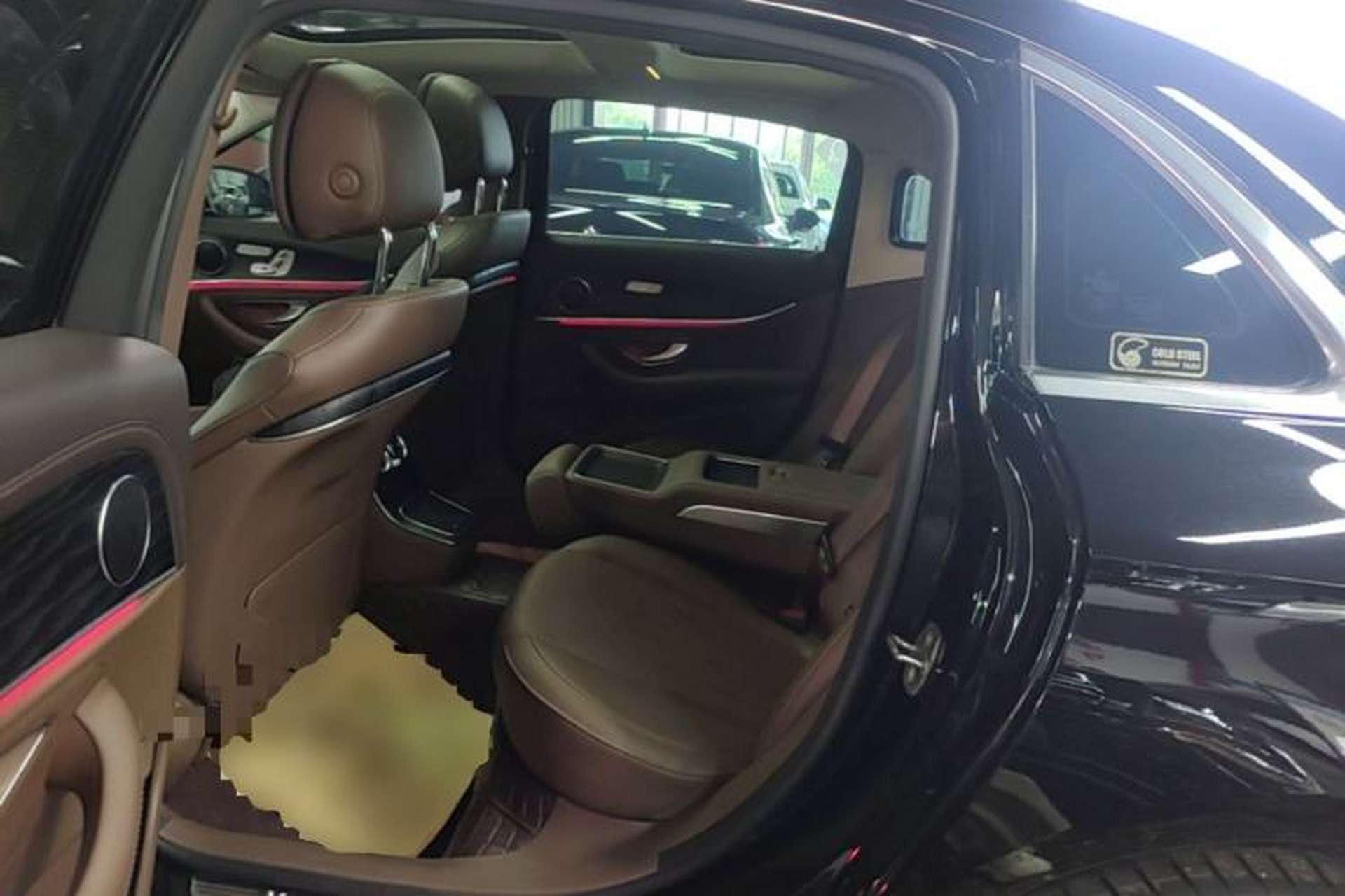 Used Mercedes-Benz E-Class 2022 Revised Version E 300 L Fashion Edition Left Rear Seat