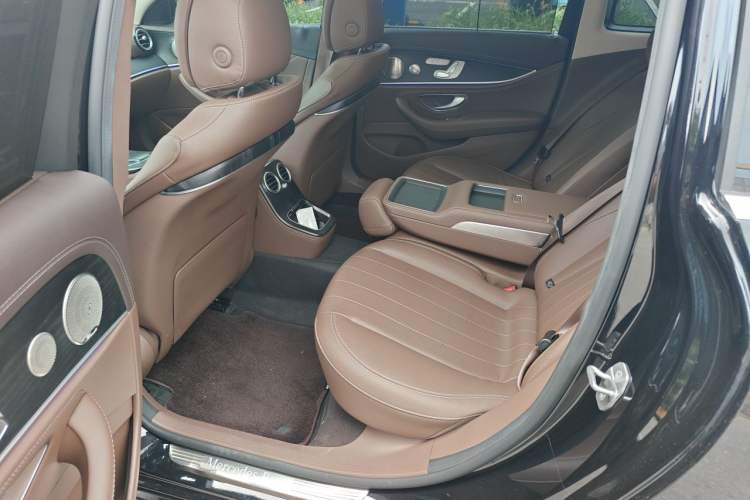 Used Mercedes-Benz E-Class 2022 Updated E 300 L Luxury Edition Left Rear Seat