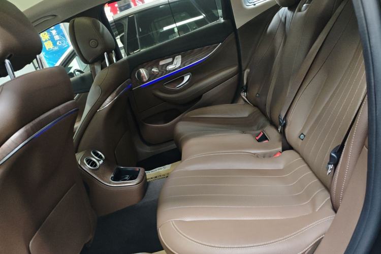Used Mercedes-Benz E-Class 2022 Revised Version E 300 L Luxury Edition Left Rear Seat