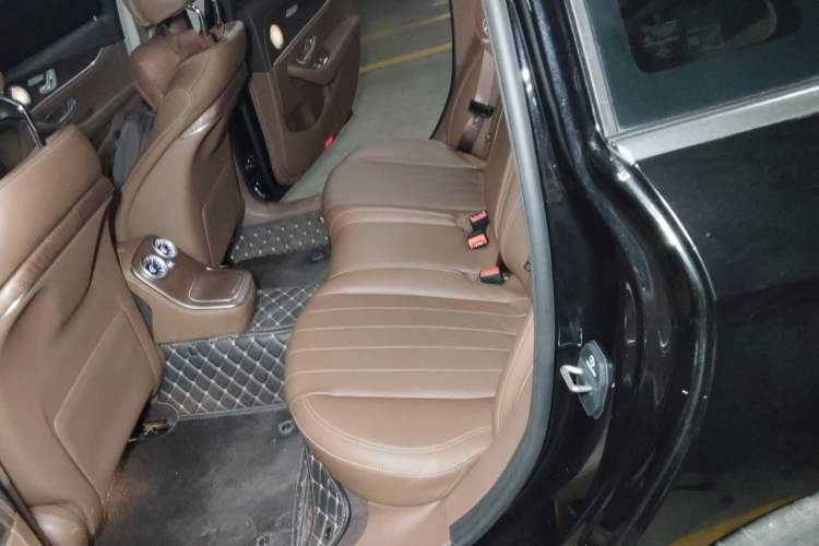 Used Mercedes-Benz E-Class 2022 Revised Version E 300 L Fashion Edition Left Rear Seat