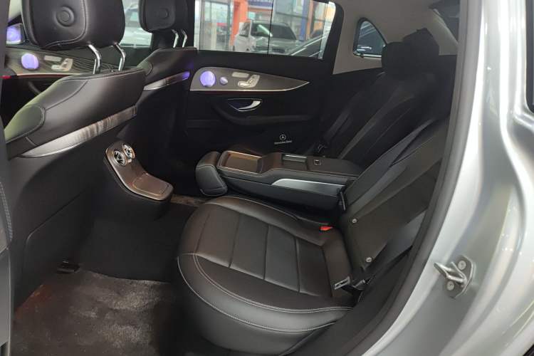 Used Mercedes-Benz E-Class 2022 Revised Version E 300 L Sport Luxury Edition Left Rear Seat