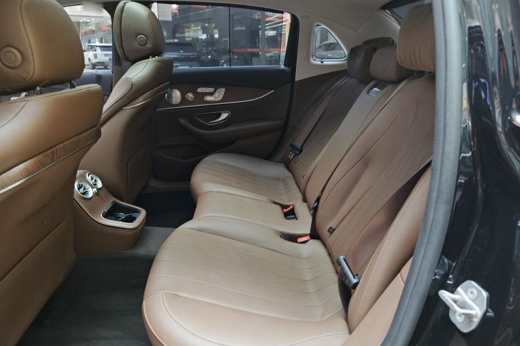 Used Mercedes-Benz E-Class 2022 Updated E 300 L Luxury Edition Left Rear Seat