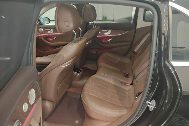 Used Mercedes-Benz E-Class 2022 Revised Version E 300 L Luxury Edition Left Rear Seat