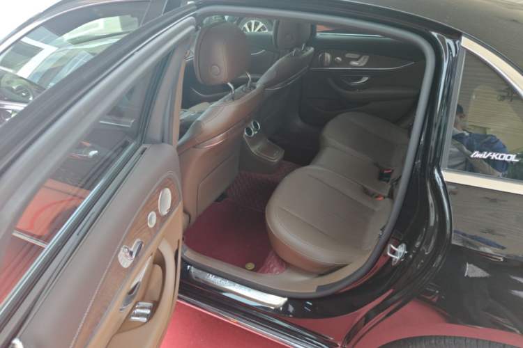Used Mercedes-Benz E-Class 2022 Updated E 300 L Luxury Edition Left Rear Seat