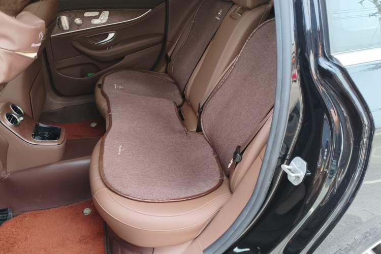 Used Mercedes-Benz E-Class 2022 Updated E 300 L Luxury Edition Left Rear Seat