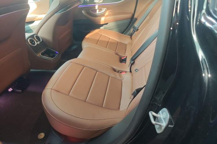 Used Mercedes-Benz E-Class 2022 Second Facelift E 300 L Sport Luxury Edition Left Rear Seat