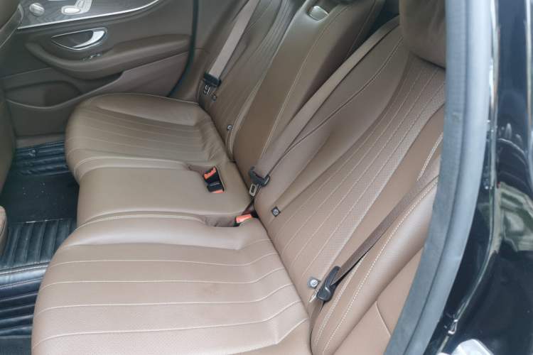 Used Mercedes-Benz E-Class 2022 Revised Version E 300 L Luxury Edition Left Rear Seat