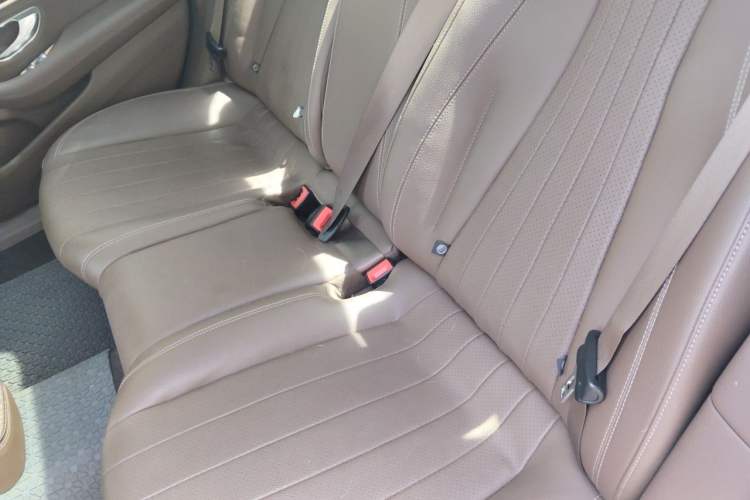 Used Mercedes-Benz E-Class 2022 Revised Version E 300 L Luxury Edition Left Rear Seat