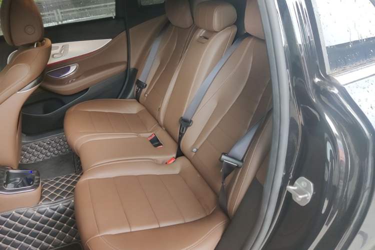 Used Mercedes-Benz E-Class 2022 Second Facelift E 300 L Sport Luxury Edition Left Rear Seat