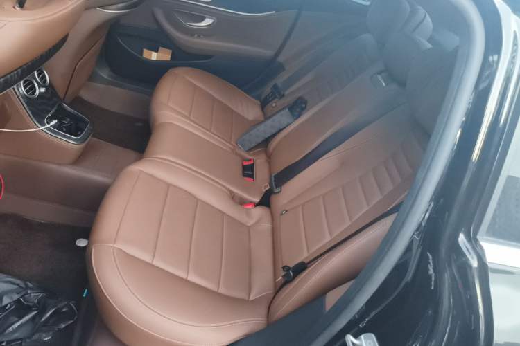 Used Mercedes-Benz E-Class 2022 Second Facelift E 300 L Luxury Edition Left Rear Seat