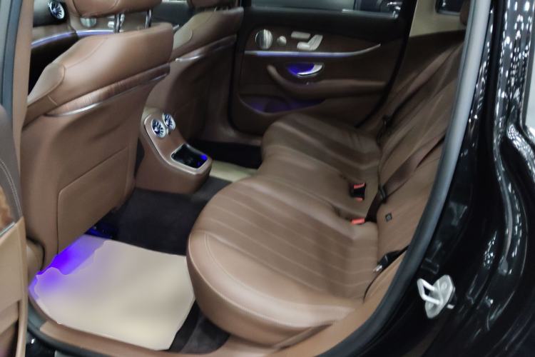 Used Mercedes-Benz E-Class 2022 Second Facelift E 300 L Luxury Edition Left Rear Seat