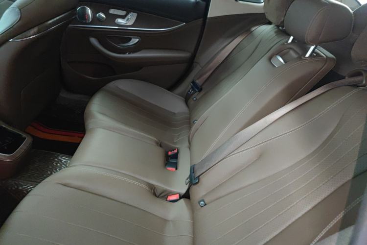 Used Mercedes-Benz E-Class 2022 Revised Version E 300 L Luxury Edition Left Rear Seat