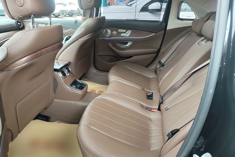 Used Mercedes-Benz E-Class 2022 Revised Version E 300 L Luxury Edition Left Rear Seat
