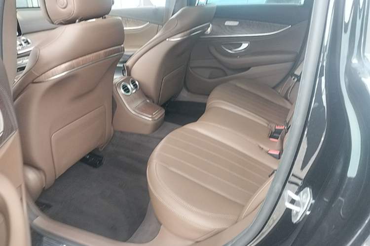 Used Mercedes-Benz E-Class 2022 Updated E 260 L Left Rear Seat