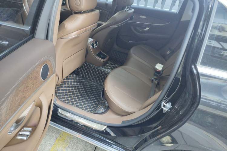 Used Mercedes-Benz E-Class 2022 Second Facelift E 300 L Fashion Edition Left Rear Seat