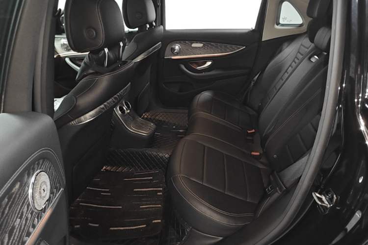 Used Mercedes-Benz E-Class 2022 Revised E 300 L Sporty and Stylish Edition Left Rear Seat