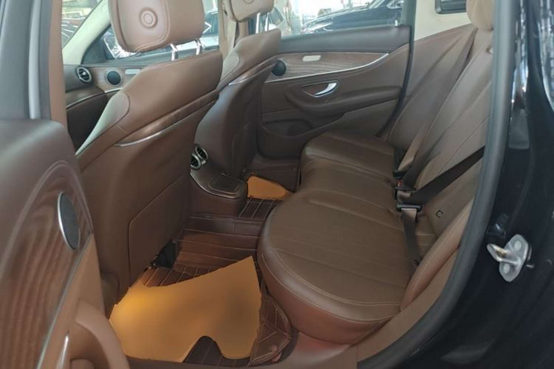 Used Mercedes-Benz E-Class 2022 Updated E 300 L Stylish Edition Left Rear Seat