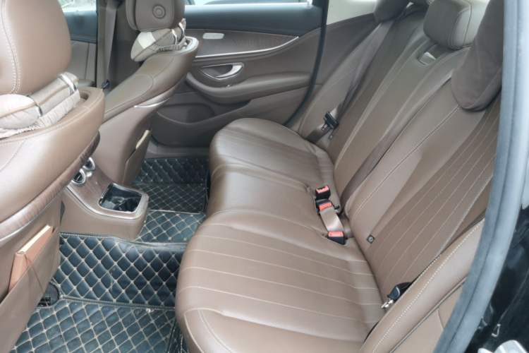 Used Mercedes-Benz E-Class 2022 Revised Version E 300 L Fashion Edition Left Rear Seat
