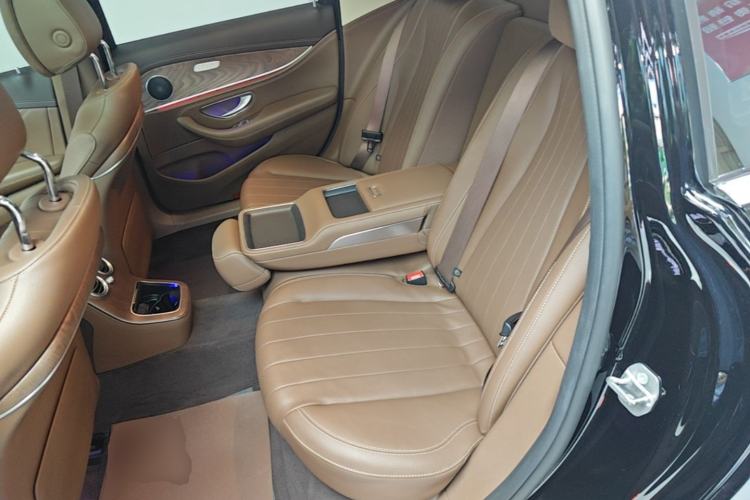 Used Mercedes-Benz E-Class 2022 Revised Version E 300 L Fashion Edition Left Rear Seat