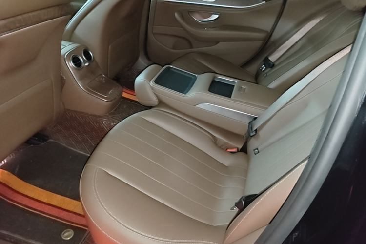 Used Mercedes-Benz E-Class 2022 Revised Version E 300 L Luxury Edition Left Rear Seat