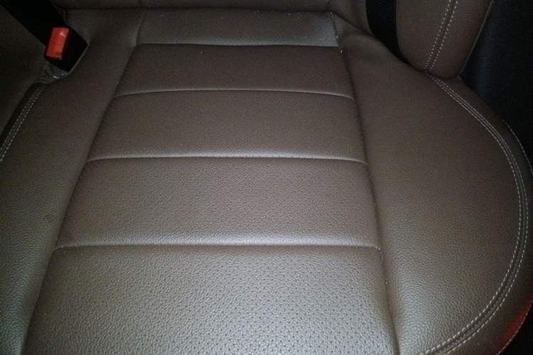 Used Mercedes-Benz E-Class 2022 Revised E 300 L Sport Prestige Edition Left Rear Seat