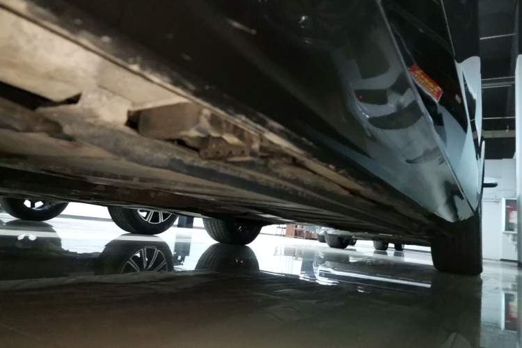 Used Mercedes-Benz E-Class 2022 E 260 L 4MATIC Left Side Sill