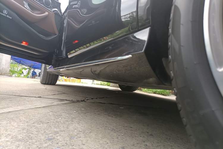Used Mercedes-Benz E-Class 2022 Restyled E 260 L Sport Edition Left Side Sill