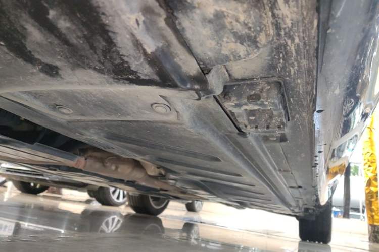 Used Mercedes-Benz E-Class 2022 Revised Version E 300 L Luxury Edition Left Side Sill