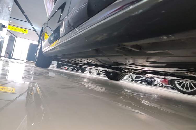 Used Mercedes-Benz E-Class 2022 E 260 L Sport Edition Left Side Sill