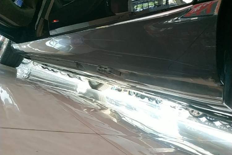 Used Mercedes-Benz E-Class 2022 Second Facelift E 300 L Luxury Edition Left Side Sill