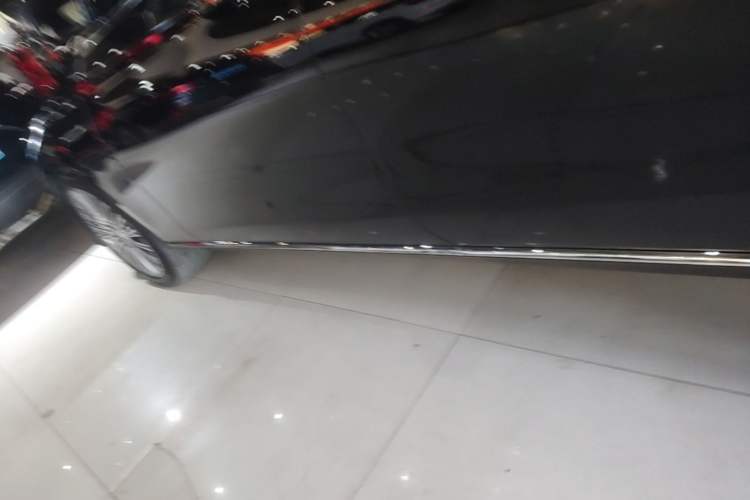 Used Mercedes-Benz E-Class 2022 Second Facelift E 300 L Luxury Edition Left Side Sill