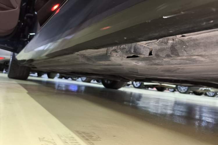 Used Mercedes-Benz E-Class 2022 E 260 L Left Side Sill